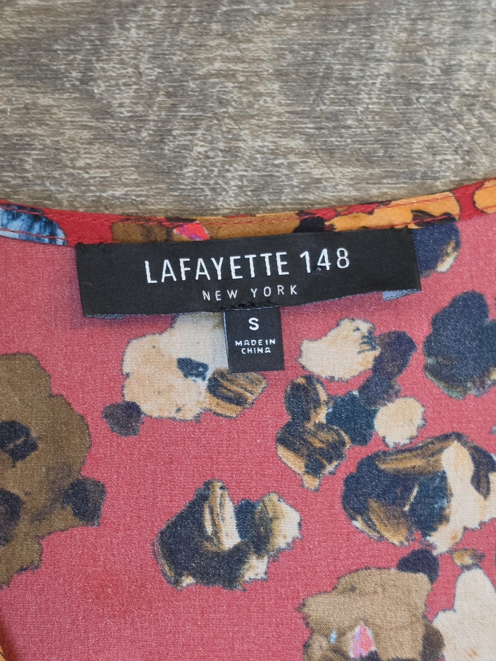 Lafayette 148 New York Sela Floral Print Silk Blouse Womens S Red 3/4 Bell Sleev - Picture 7 of 12